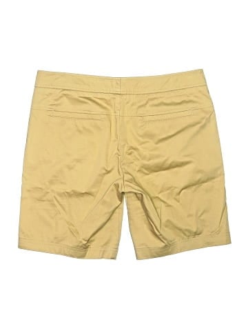Vince. Khaki Shorts (view 2)