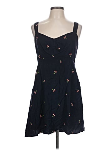 Old Navy Casual Dress (view 1)