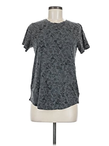 Old Navy Short Sleeve T-Shirt (view 1)