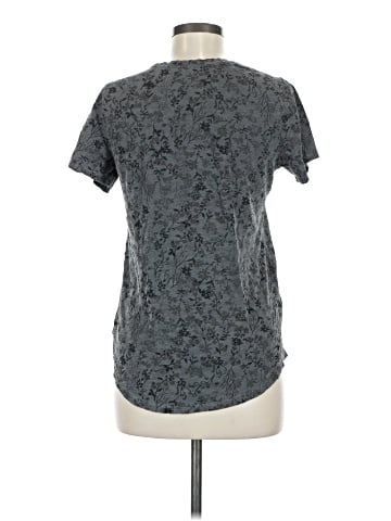 Old Navy Short Sleeve T-Shirt (view 2)