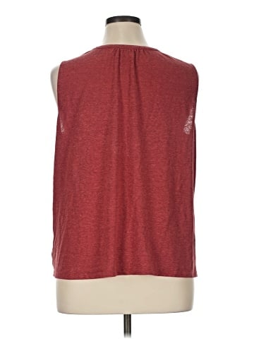 Old Navy Sleeveless T-Shirt (view 2)
