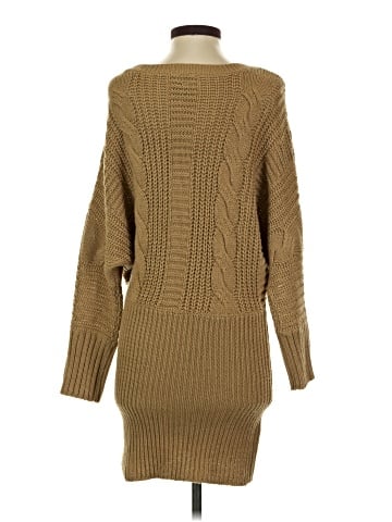 Derek Heart Pullover Sweater (view 2)