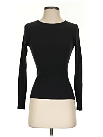 Old Navy Long Sleeve T-Shirt (view 1)