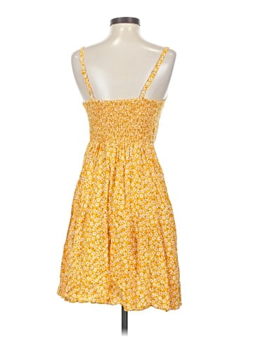 Old Navy Casual Dress (view 2)
