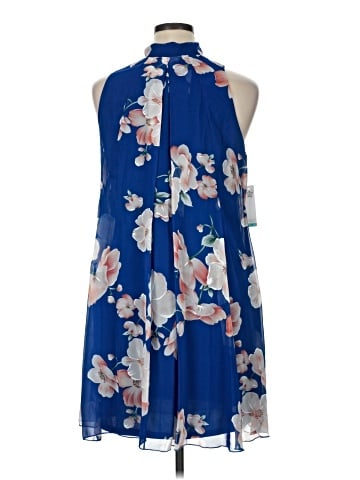 Signature by Robbie Bee Casual Dress (view 2)