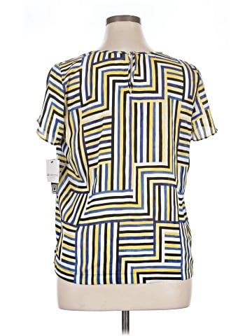 Liz Claiborne Short Sleeve T-Shirt (view 2)