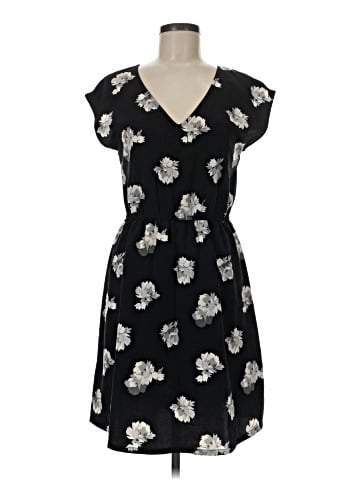 Old Navy Casual Dress (view 1)