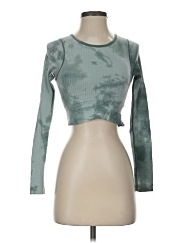 Lululemon Athletica Long Sleeve T-Shirt (view 1)