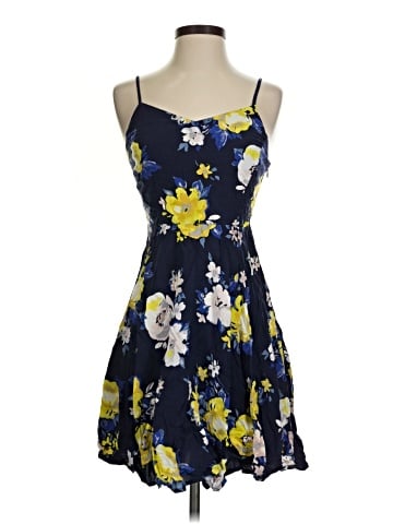Old Navy Casual Dress (view 1)