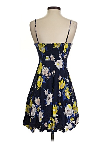 Old Navy Casual Dress (view 2)