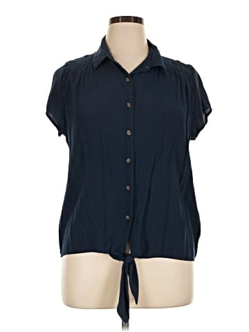 Croft & Barrow Short Sleeve Blouse (view 1)