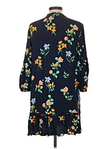 Crown & Ivy Casual Dress (view 2)