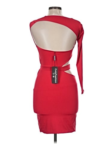 Cha Cha Vente Cocktail Dress (view 2)