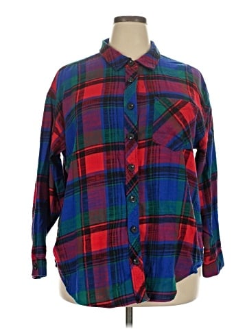 Maurices Long Sleeve Button-Down Shirt (view 1)