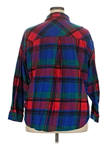 Maurices Long Sleeve Button-Down Shirt (view 2)