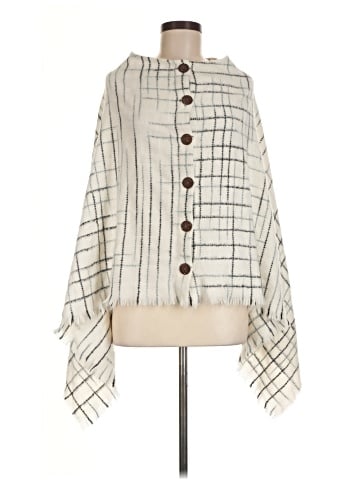 Simply Noelle Poncho (view 1)