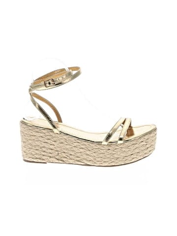 Unbranded Wedges (view 1)
