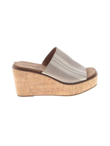 Corkys Wedges (view 1)