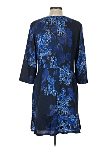 Banana Republic Casual Dress (view 2)