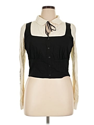 Hot Topic Sleeveless Blouse (view 1)