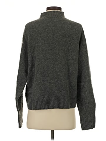 Uniqlo Turtleneck Sweater (view 2)
