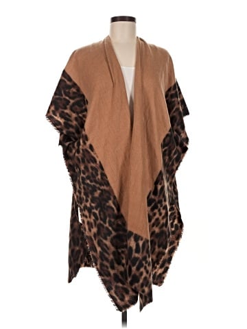 Do Everything in Love Poncho (view 1)