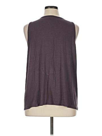 Old Navy Sleeveless T-Shirt (view 2)