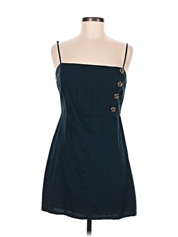 Urban Outfitters Casual Dress (view 1)