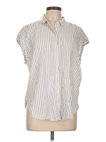 Abercrombie & Fitch Sleeveless Button-Down Shirt (view 1)