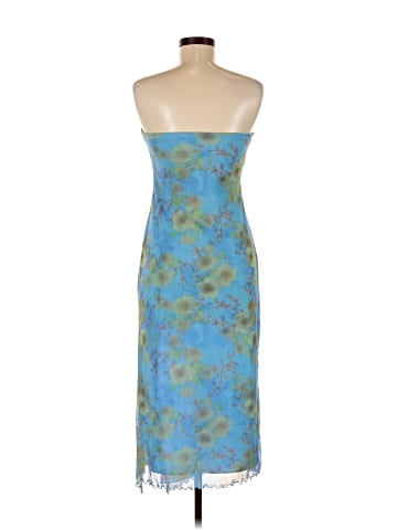 Urban Outfitters Casual Dress (view 2)