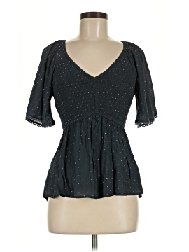 Hem & Thread Short Sleeve Blouse