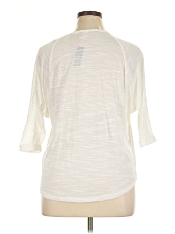 No Boundaries 3/4 Sleeve Top (view 2)