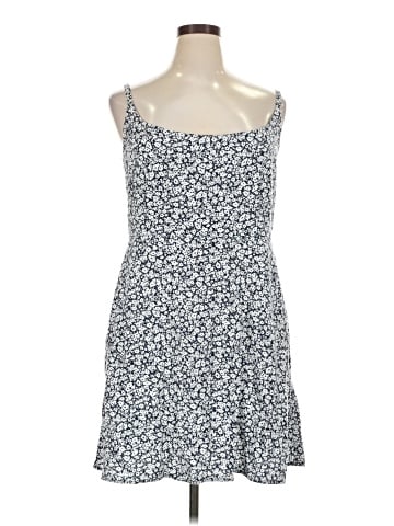 Old Navy Casual Dress (view 1)