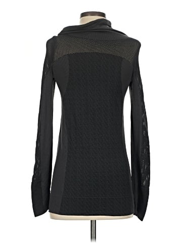 Under Armour Long Sleeve T-Shirt (view 2)