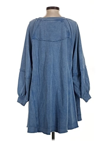 American Eagle Outfitters Pullover Sweater (view 2)