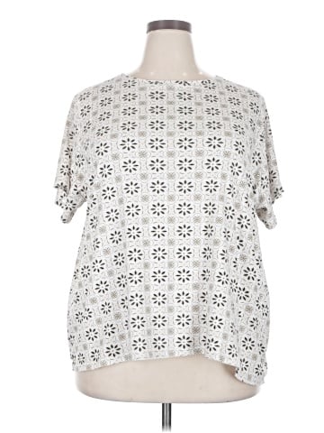 Croft & Barrow Short Sleeve T-Shirt (view 1)