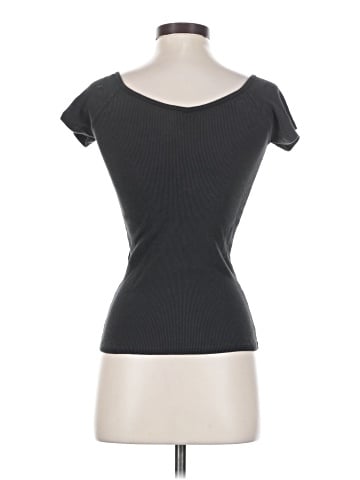 Brandy Melville Short Sleeve Top (view 2)