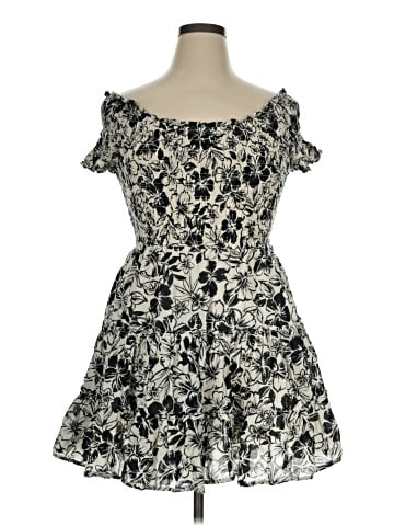 American Eagle Outfitters Cocktail Dress (view 1)