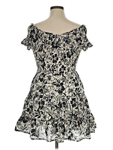 American Eagle Outfitters Cocktail Dress (view 2)