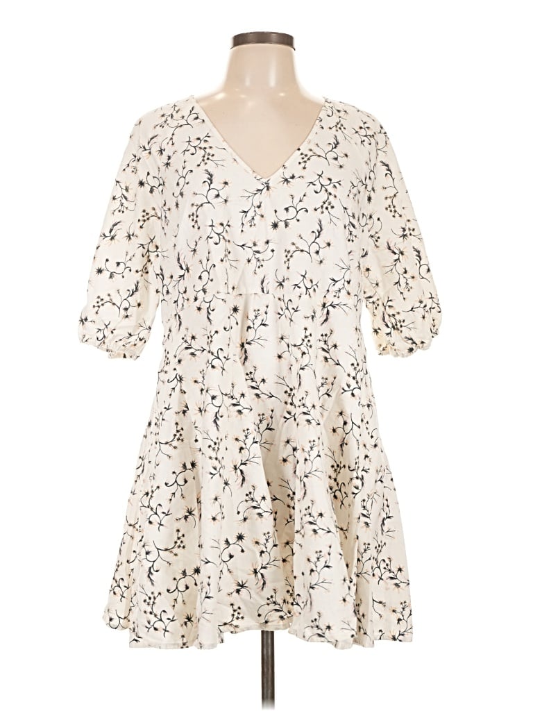 Pre-owned Universal Thread Casual Dress In Ivory