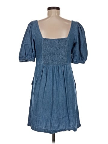 Old Navy Casual Dress (view 2)