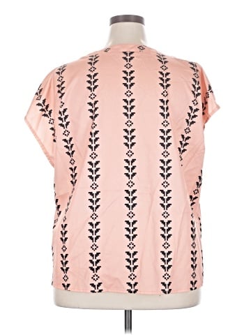 Shein Curve Sleeveless T-Shirt (view 2)