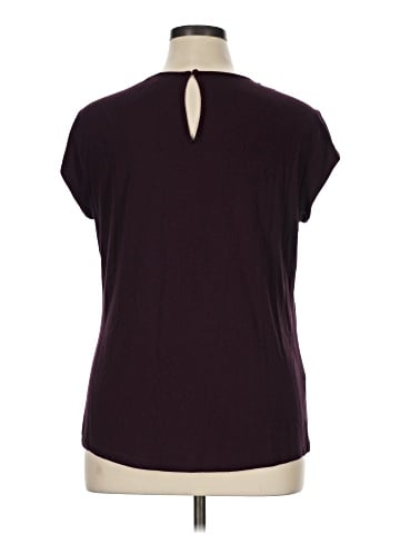 Daniel Rainn Sleeveless T-Shirt (view 2)