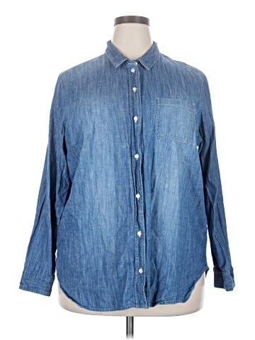 Old Navy Long Sleeve Button-Down Shirt (view 1)