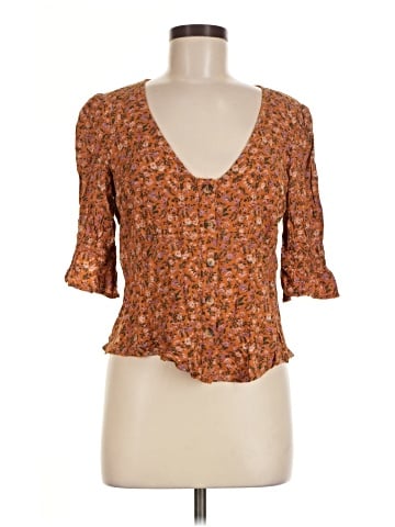 American Eagle Outfitters 3/4 Sleeve Blouse (view 1)