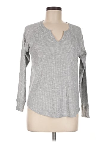 American Eagle Outfitters Long Sleeve T-Shirt (view 1)