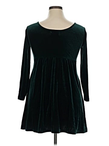 Old Navy Casual Dress (view 2)