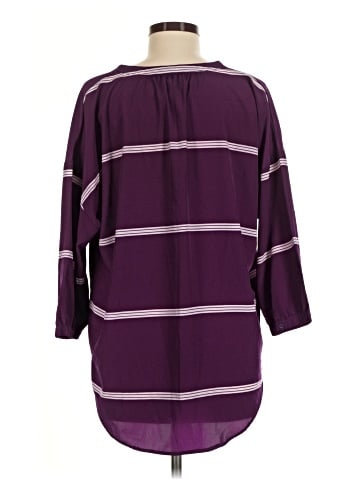 Old Navy 3/4 Sleeve T-Shirt (view 2)
