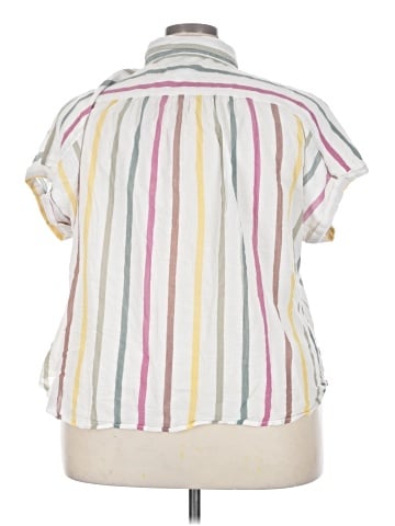Ava & Viv Short Sleeve Blouse (view 2)