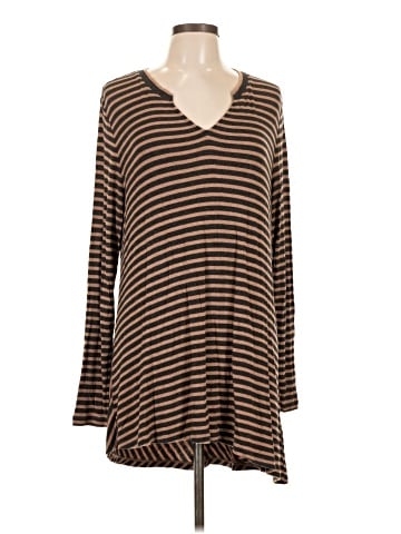 CAbi Long Sleeve Top (view 1)